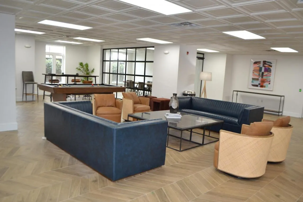 The Hornet - Cozy And Spacious 3Br - Free Parking - Views - 2 Mins To Stadium Charlotte