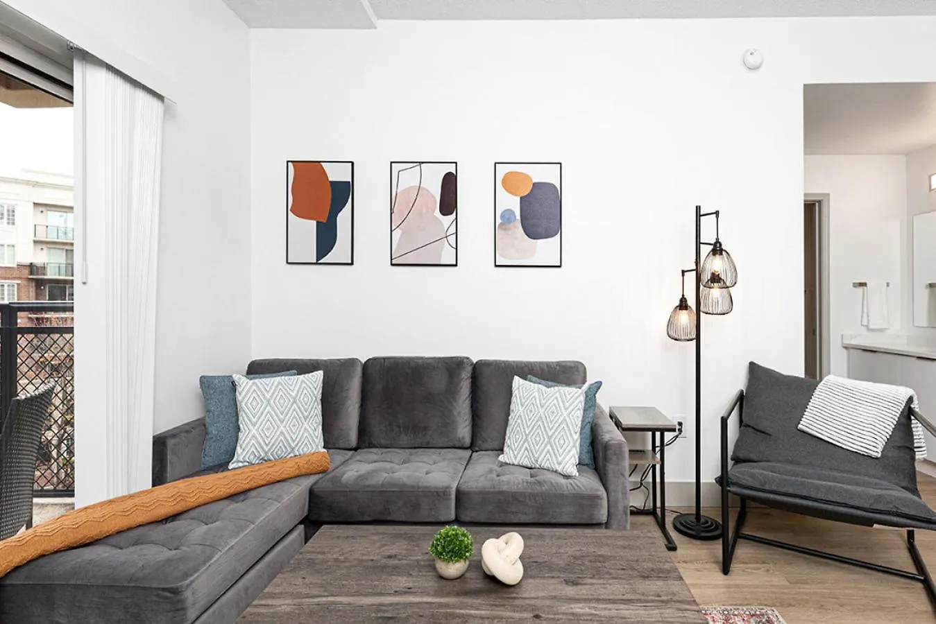 Apartment The Hornet - Cozy And Spacious 3Br - Free Parking - Views - 2 Mins To Stadium Charlotte
